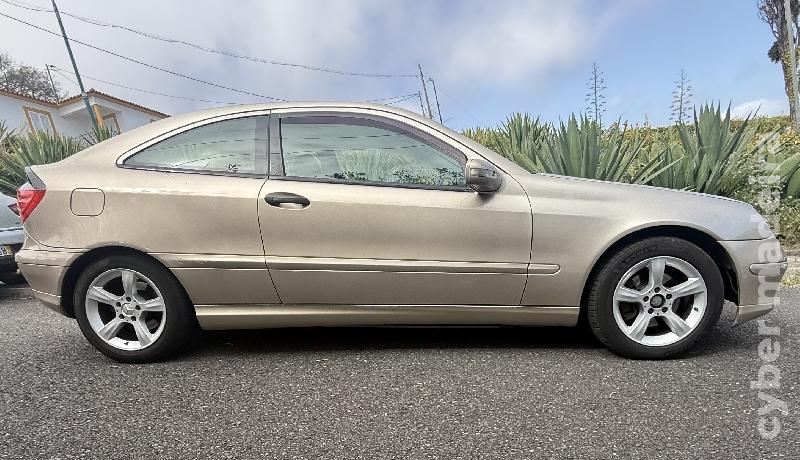 MERCEDES 220 Sportcoupé Gasóleo