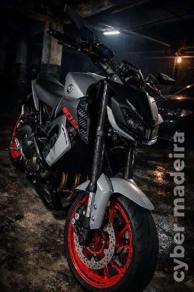 Yamaha MT09 800 cc Sport, turismo
