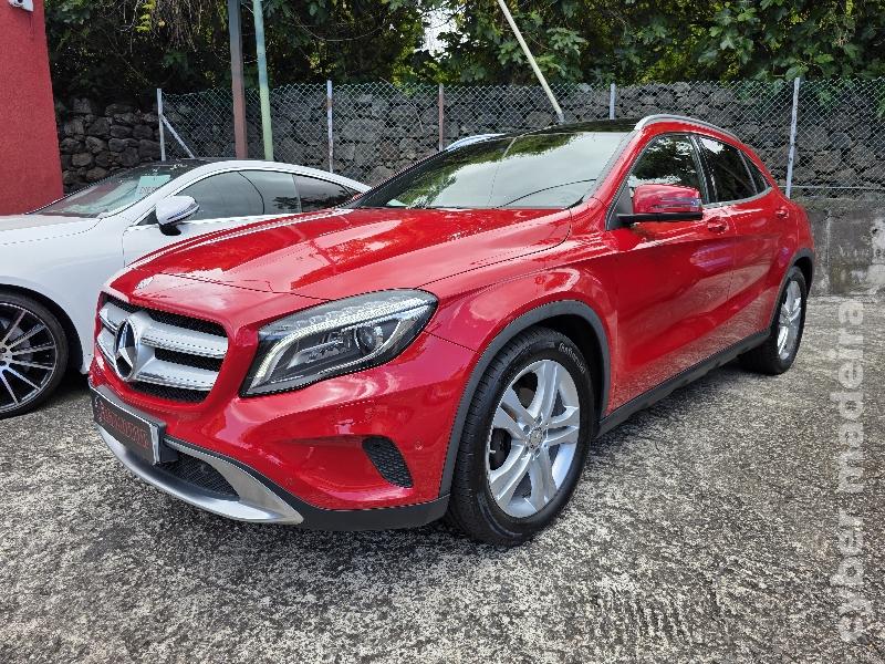 MERCEDES GLA 200d URBAN Gasóleo