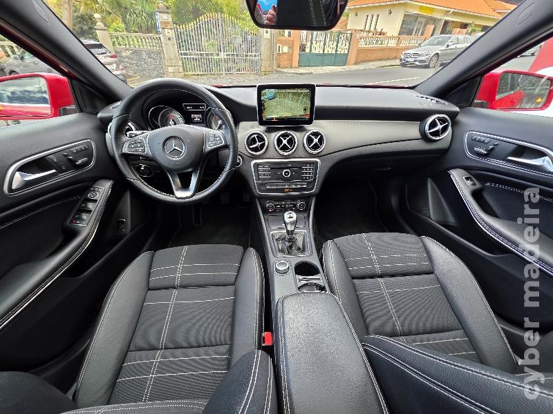 MERCEDES GLA 200d URBAN Gasóleo