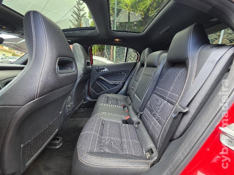 MERCEDES GLA 200d URBAN Gasóleo