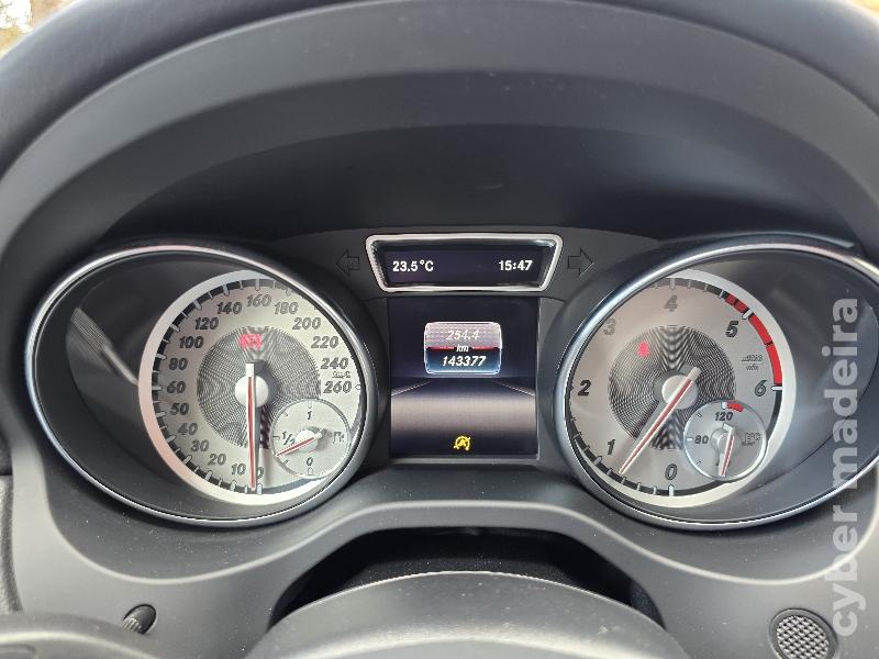 MERCEDES GLA 200d URBAN Gasóleo