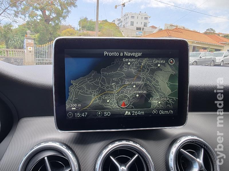 MERCEDES GLA 200d URBAN Gasóleo