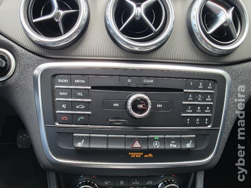 MERCEDES GLA 200d URBAN Gasóleo