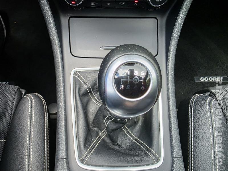 MERCEDES GLA 200d URBAN Gasóleo