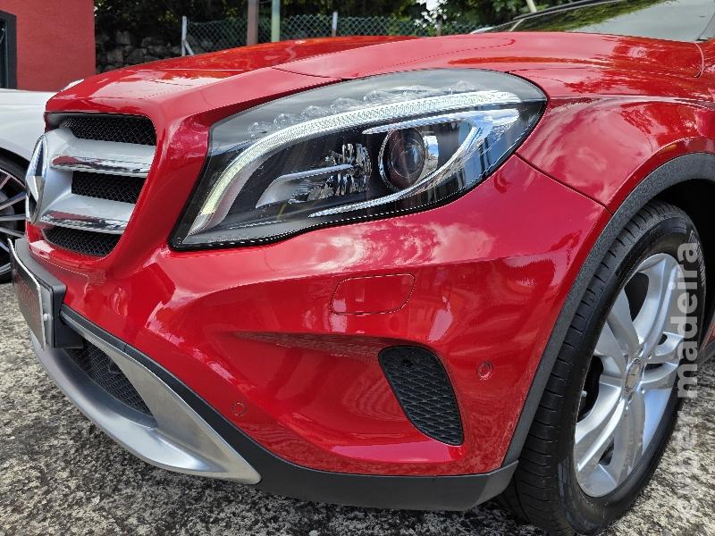 MERCEDES GLA 200d URBAN Gasóleo