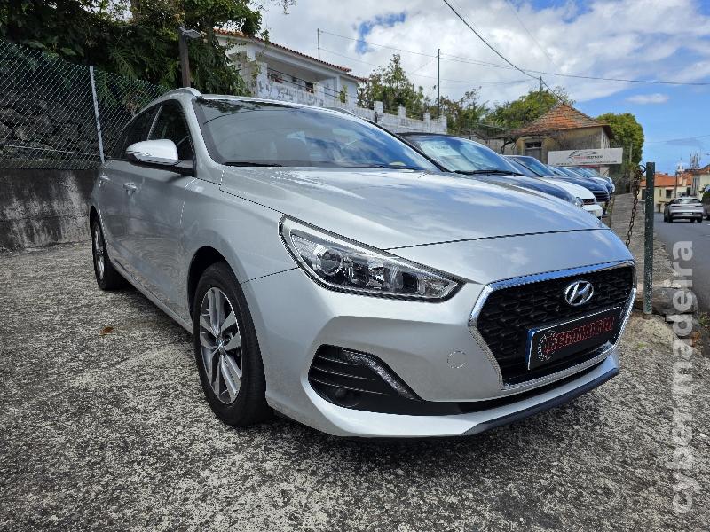 HYUNDAI I30 SW 1.6 CRDI STYLE 110CV Gasóleo