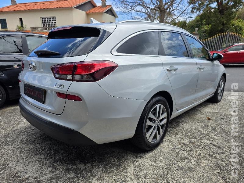 HYUNDAI I30 SW 1.6 CRDI STYLE 110CV Gasóleo