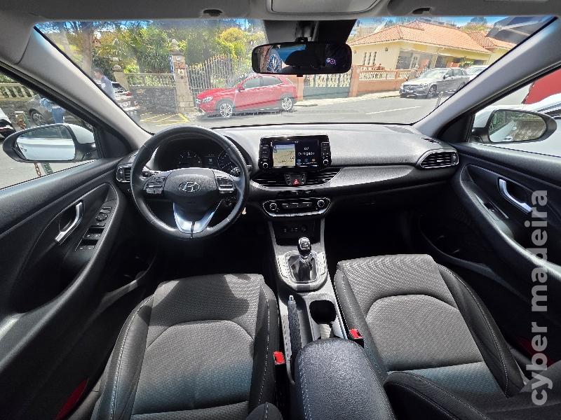 HYUNDAI I30 SW 1.6 CRDI STYLE 110CV Gasóleo