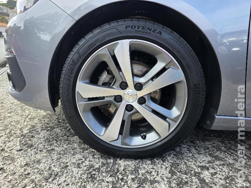 PEUGEOT 308 1.5 BLUEHDI STYLE 130CV Gasóleo