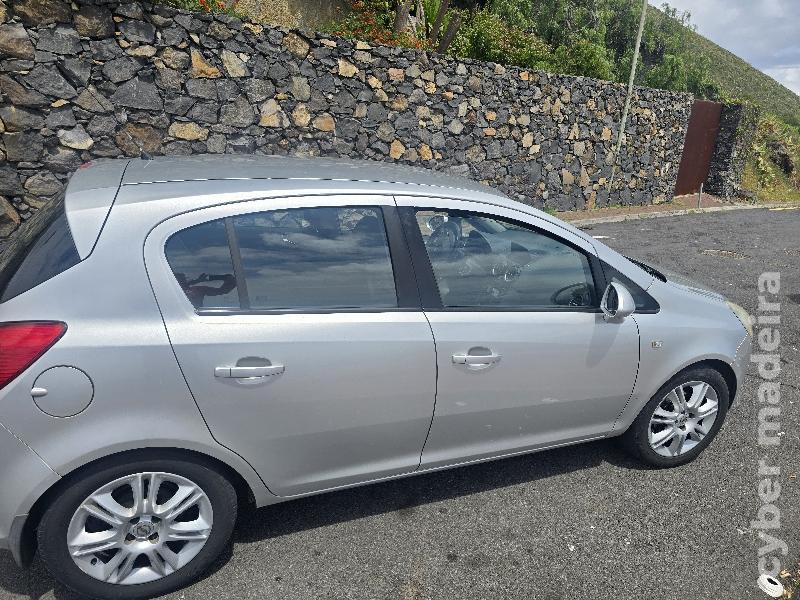 OPEL CORSA D Gasolina