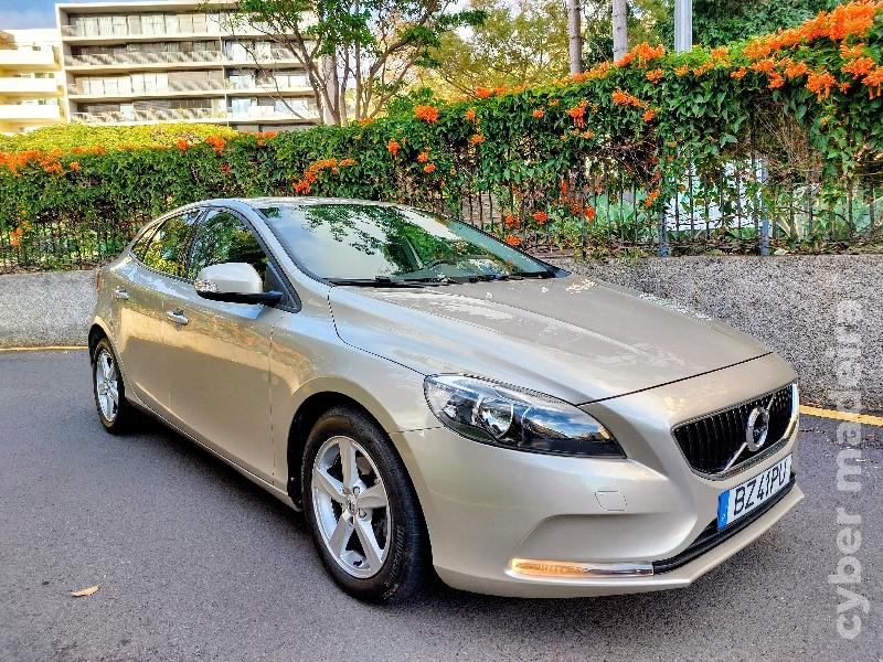 VOLVO V40 2.0-CC 2017 Gasóleo