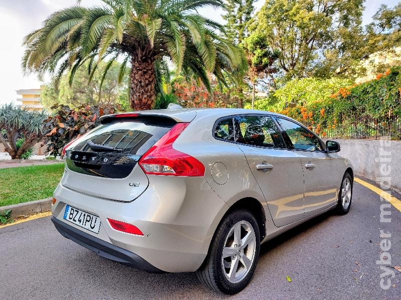 VOLVO V40 2.0-CC 2017 Gasóleo