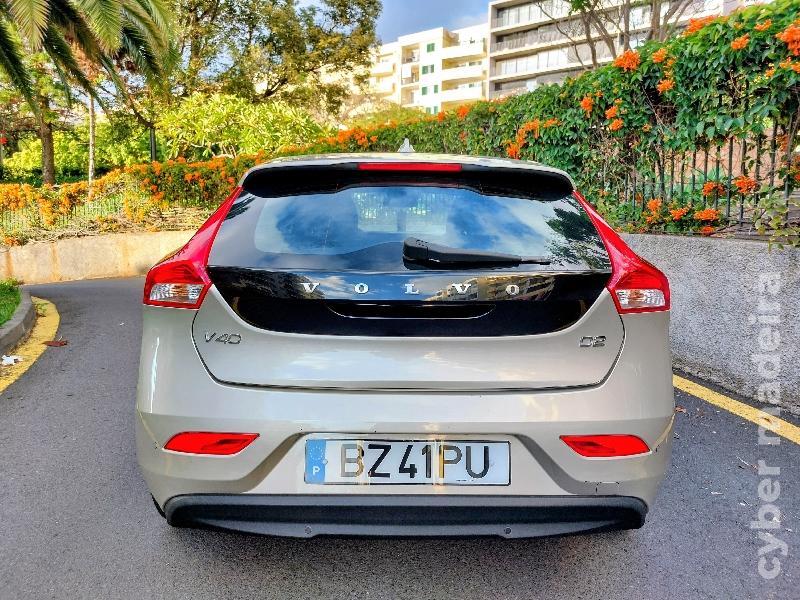 VOLVO V40 2.0-CC 2017 Gasóleo