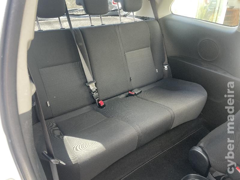TOYOTA YARIS 1.4 D4D 90cv Gasóleo
