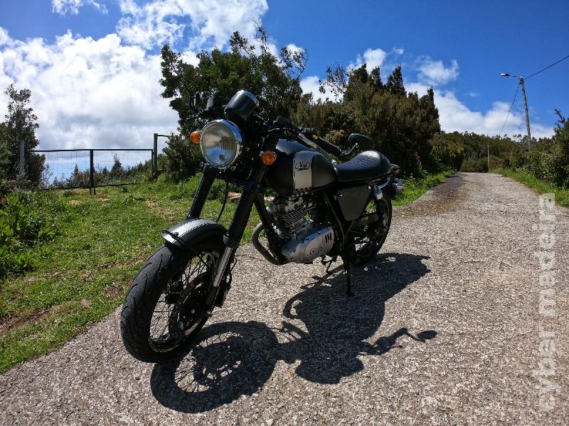 Outras Seventy five 125 cc Chopper, cruiser