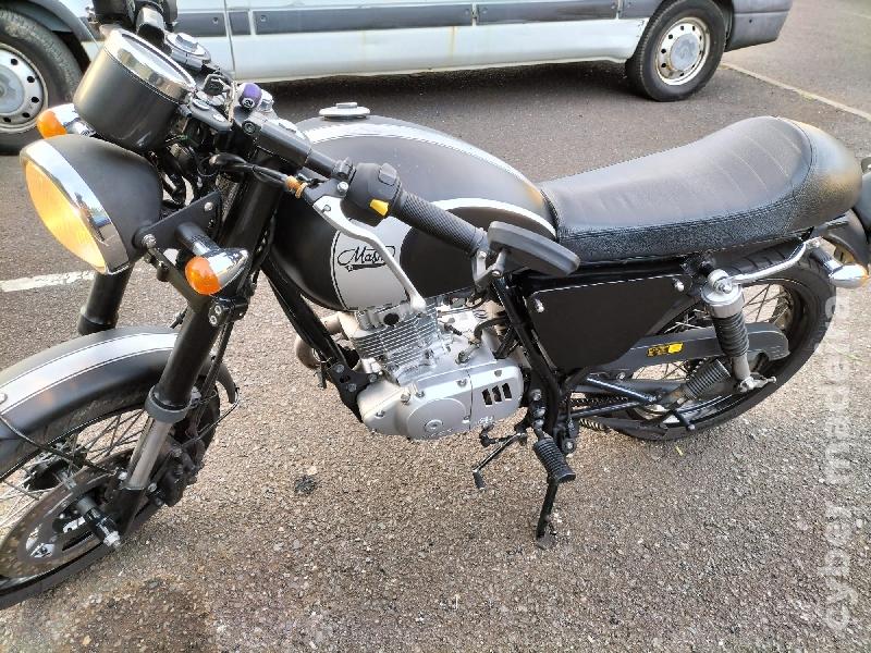 Outras Seventy five 125 cc Chopper, cruiser