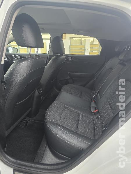 KIA CEED TECH 1.4T-GDI 140CV Manual (teto de abrir panorâmico) Gasolina