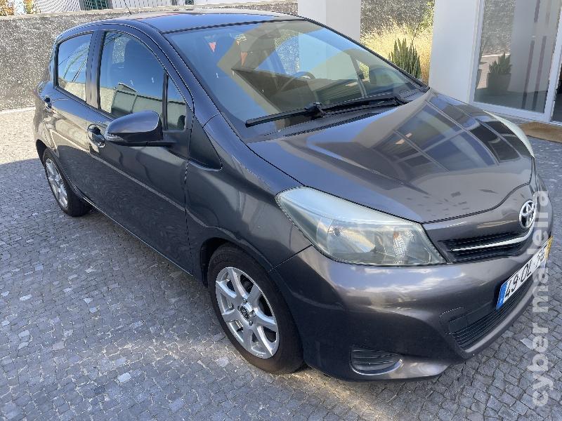 TOYOTA YARIS 1.4 D4D Confort 90cv Gasóleo