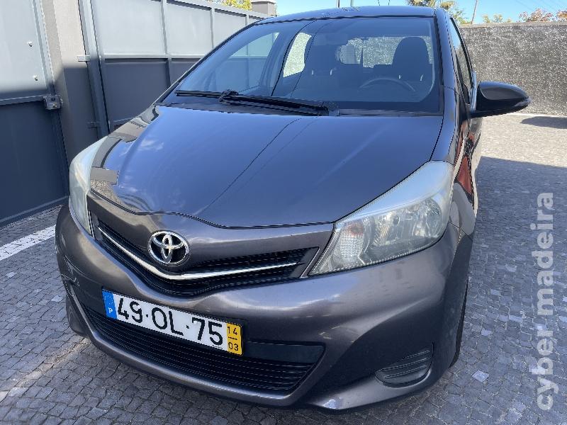 TOYOTA YARIS 1.4 D4D Confort 90cv Gasóleo