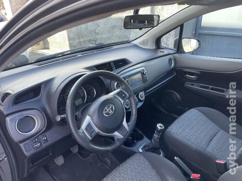TOYOTA YARIS 1.4 D4D Confort 90cv Gasóleo