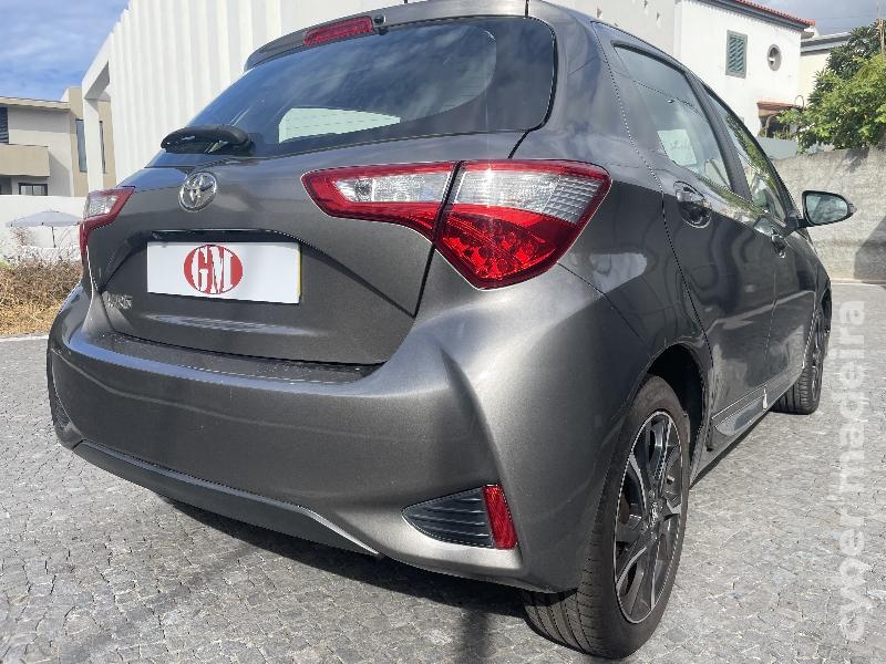 TOYOTA YARIS 1.4 D4D 90cv CONFORT Gasóleo