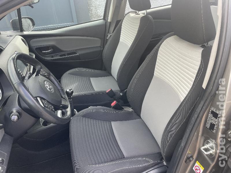 TOYOTA YARIS 1.4 D4D 90cv CONFORT Gasóleo