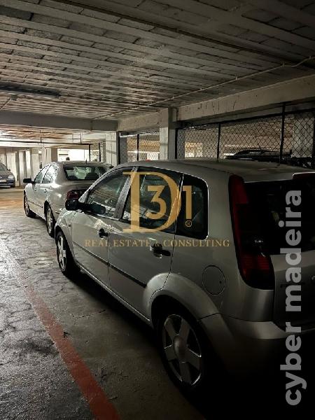 Garagem, estacionamento Outros para Venda