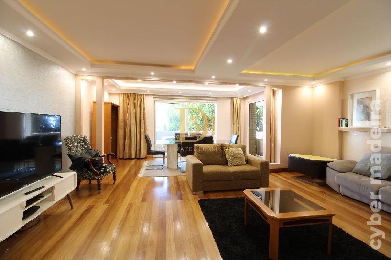 Apartamento T4 para Arrendamento