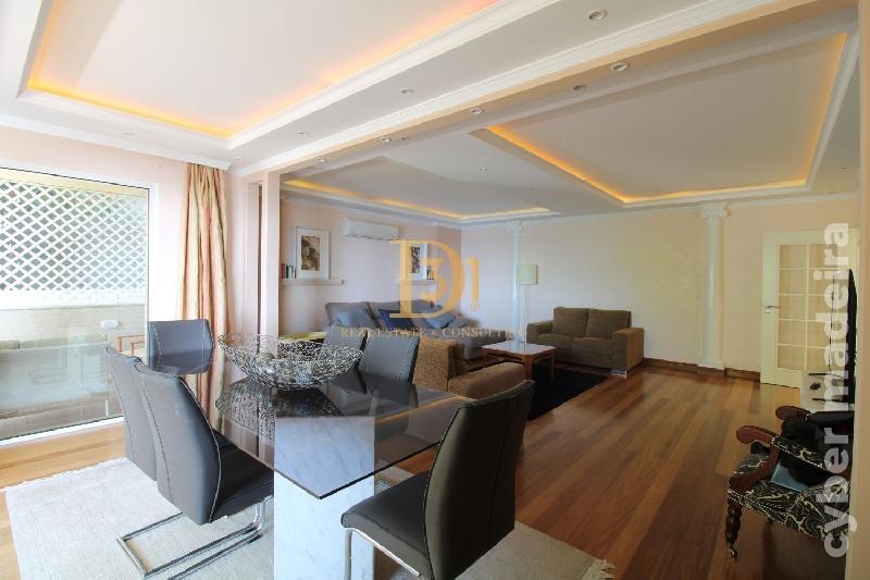 Apartamento T4 para Arrendamento