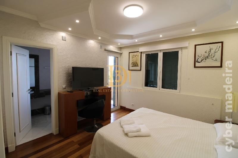 Apartamento T4 para Arrendamento