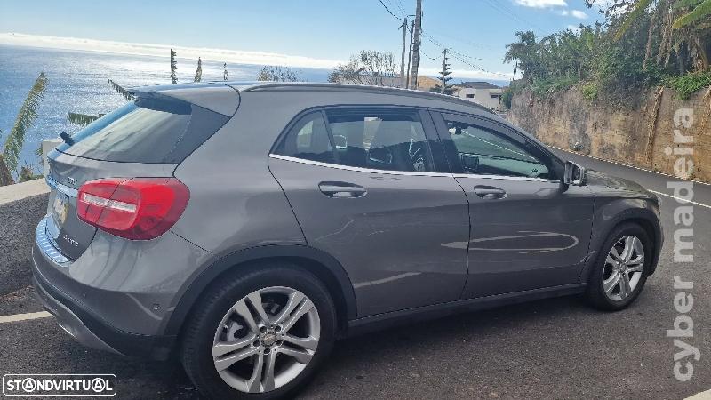 MERCEDES GLA 220 4MATIC Gasóleo