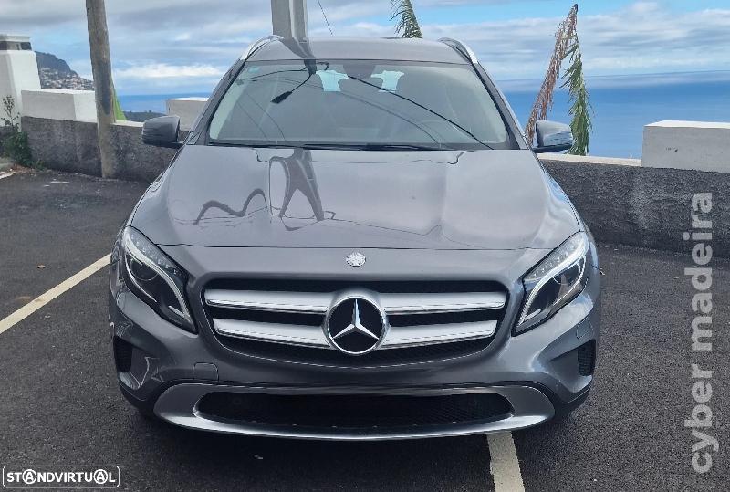 MERCEDES GLA 220 4MATIC Gasóleo