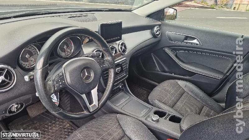 MERCEDES GLA 220 4MATIC Gasóleo