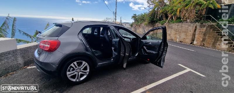 MERCEDES GLA 220 4MATIC Gasóleo