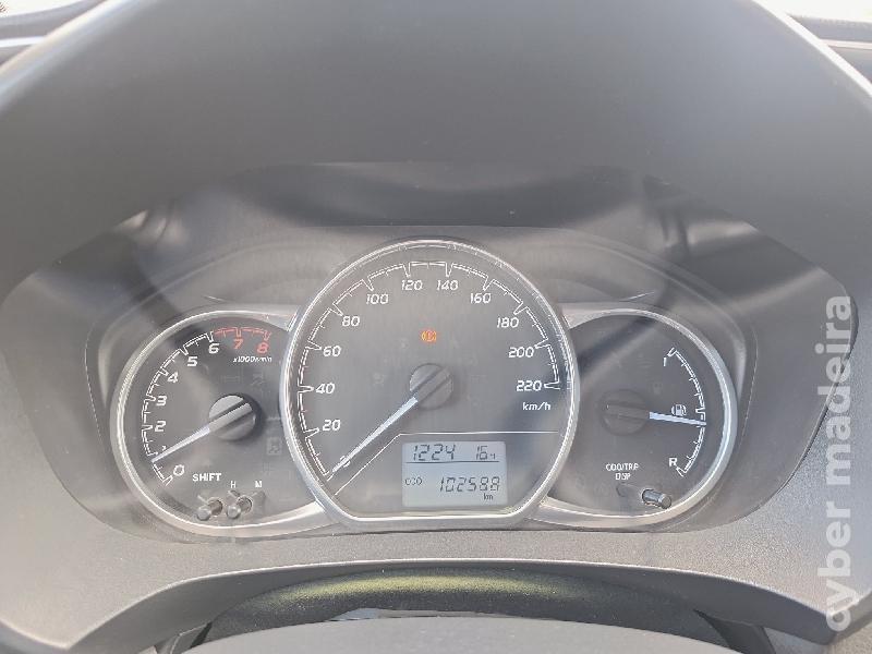 TOYOTA YARIS comfort plus Gasolina