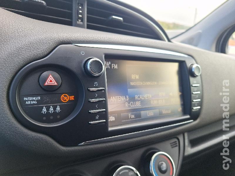 TOYOTA YARIS comfort plus Gasolina