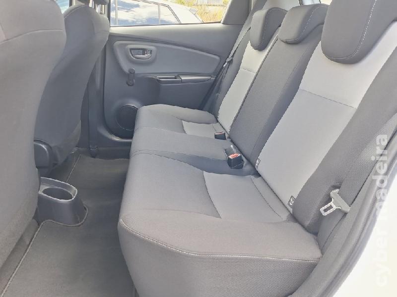 TOYOTA YARIS comfort plus Gasolina