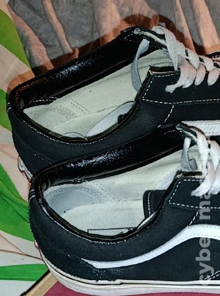 Vans 44