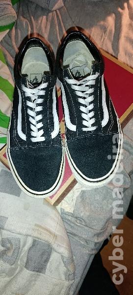 Vans 44