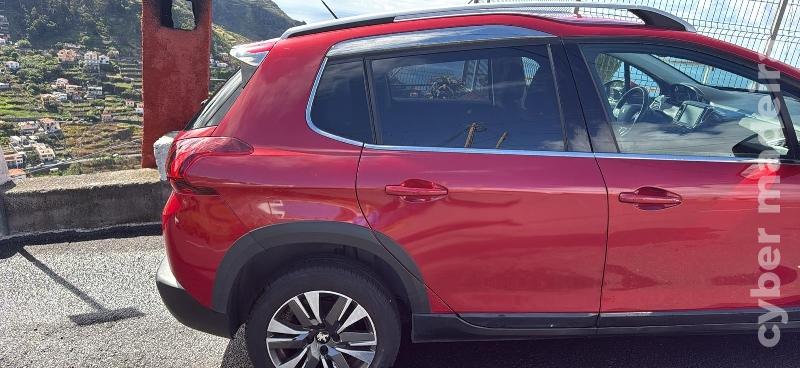 PEUGEOT 2008 1.5 blue HDi Gasóleo