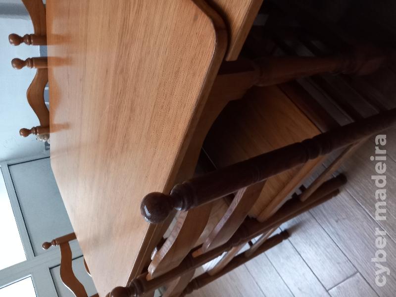 Mesa com 6 cadeiras extensível robusta e de boa qualidade