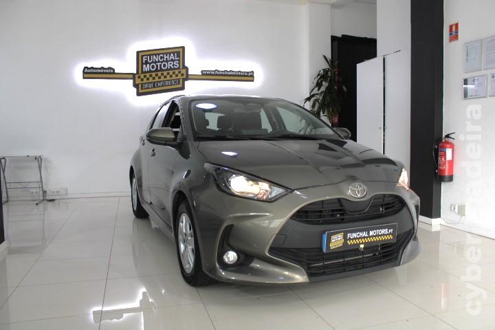 TOYOTA YARIS 1.5 HDF COMFORT HÍBRIDO/GASOLINA Híbrido