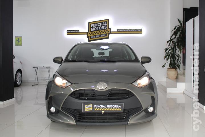 TOYOTA YARIS 1.5 HDF COMFORT HÍBRIDO/GASOLINA Híbrido