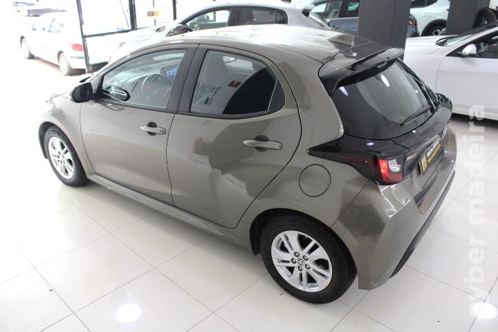 TOYOTA YARIS 1.5 HDF COMFORT HÍBRIDO/GASOLINA Híbrido