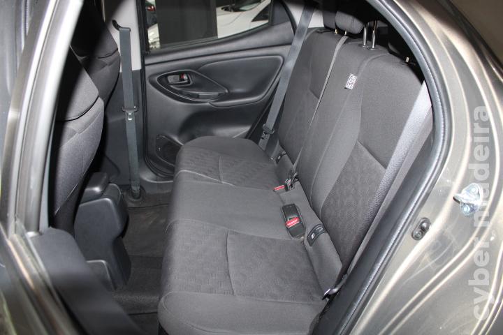 TOYOTA YARIS 1.5 HDF COMFORT HÍBRIDO/GASOLINA Híbrido