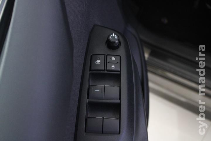 TOYOTA YARIS 1.5 HDF COMFORT HÍBRIDO/GASOLINA Híbrido