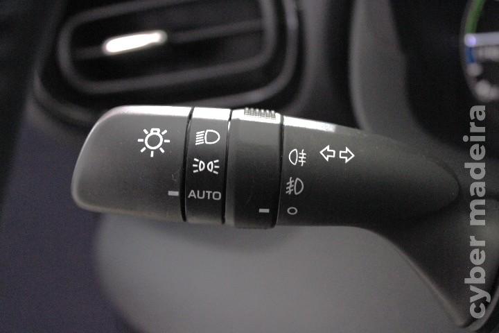TOYOTA YARIS 1.5 HDF COMFORT HÍBRIDO/GASOLINA Híbrido