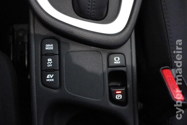 TOYOTA YARIS 1.5 HDF COMFORT HÍBRIDO/GASOLINA Híbrido