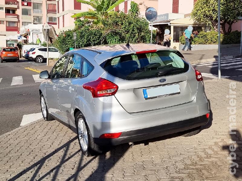 FORD FOCUS Focus 1.5 TDCi Titanium 5p 120Cv Cx.6 Nacional Gasóleo